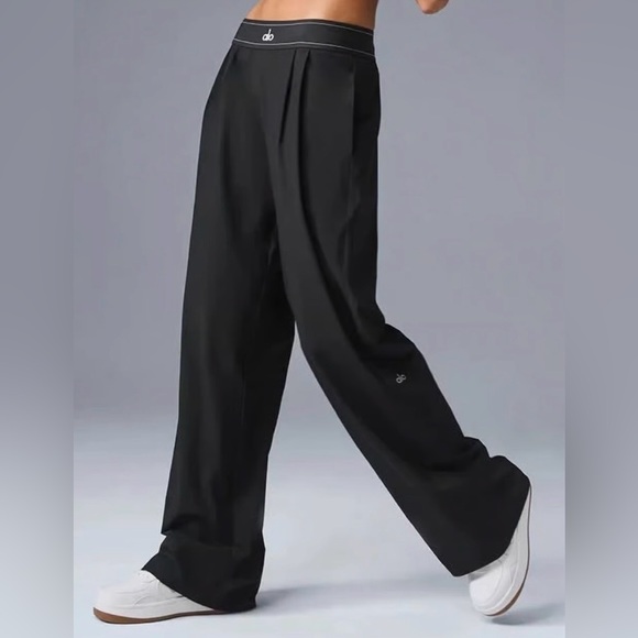 Alo Yoga NWT Suit Up Trouser Regular Lightweight Straight Leg Black Size L